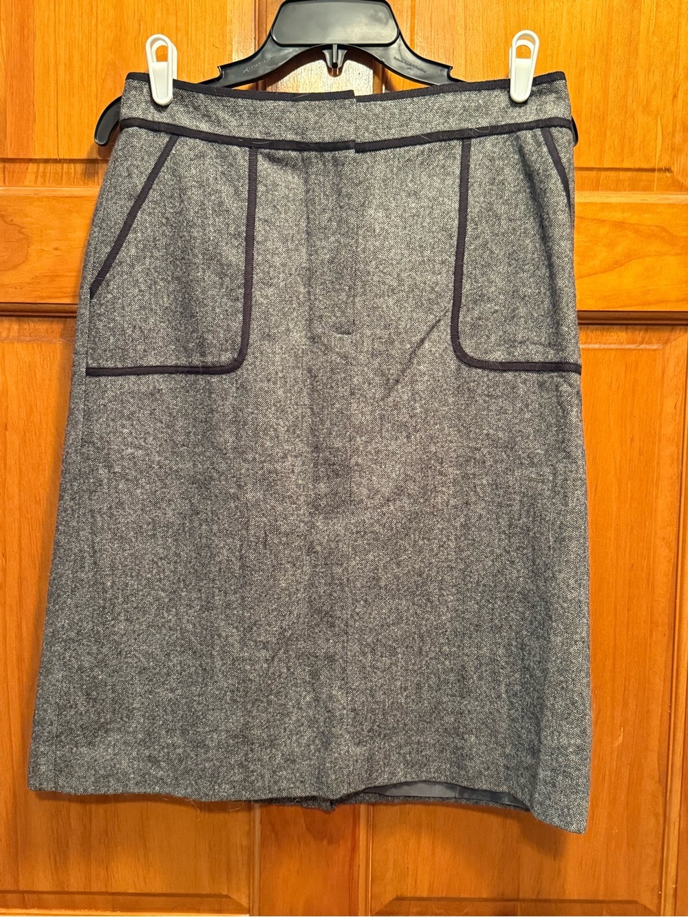 Women’s Classic Gray Wool-Blend Pencil Skirt